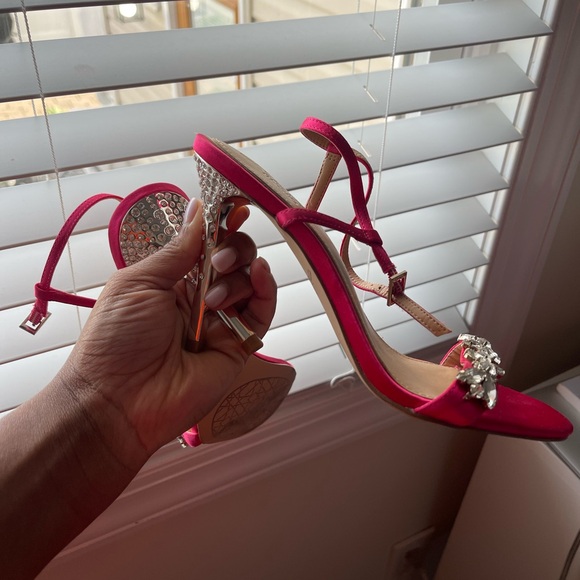 Badgley mishka  Pink Satin Women's Sandals with rhinestones and jewels - Picture 2 of 4